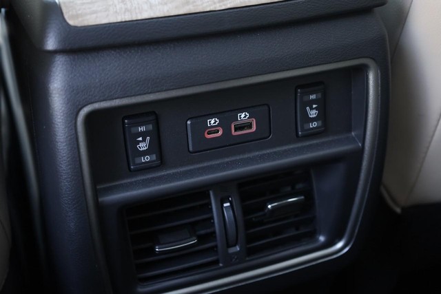 Nissan Murano Vehicle Image 24