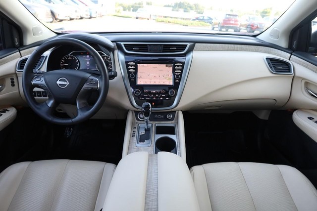 Nissan Murano Vehicle Image 25