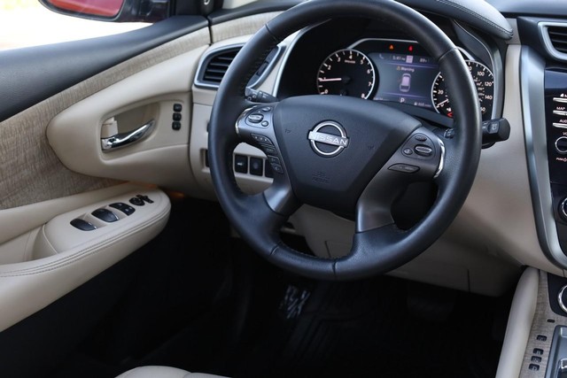 Nissan Murano Vehicle Image 26