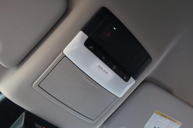Nissan Rogue Vehicle Image 15