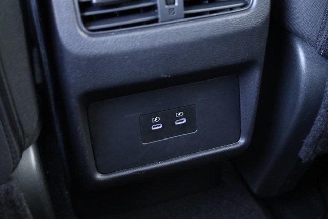Nissan Rogue Vehicle Image 20