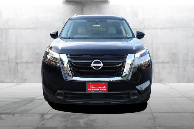 Nissan Pathfinder Vehicle Image 04