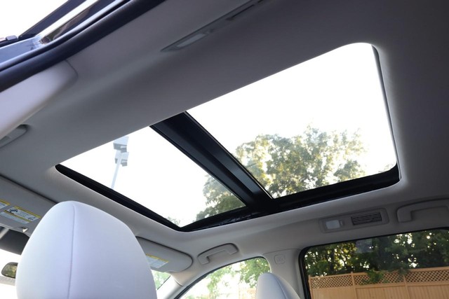 Nissan Pathfinder Vehicle Image 11