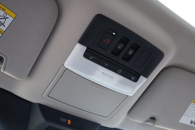 Nissan Pathfinder Vehicle Image 19