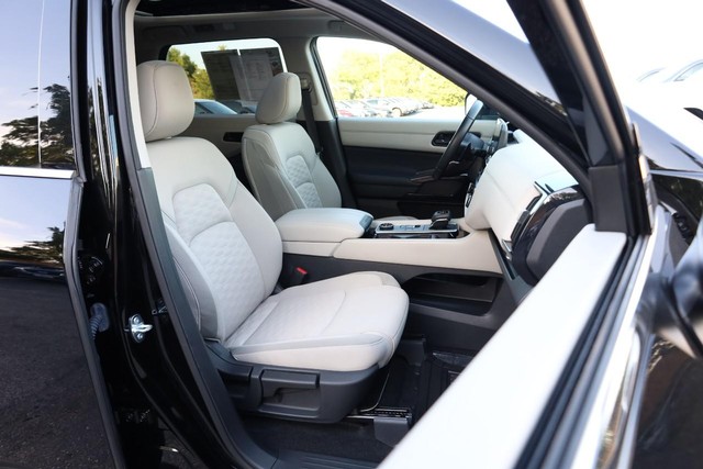 Nissan Pathfinder Vehicle Image 28