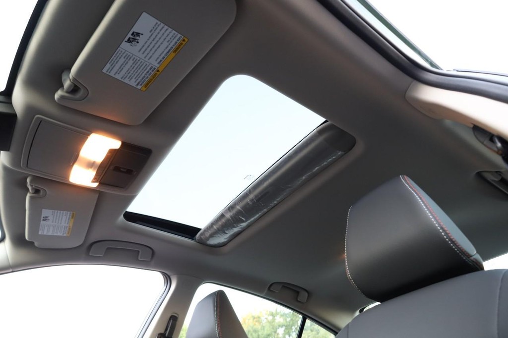 Nissan Altima Vehicle Image 09