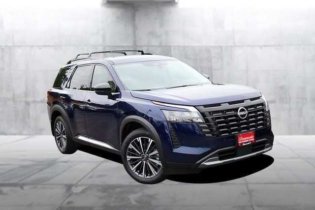 Nissan Pathfinder Vehicle Image 02