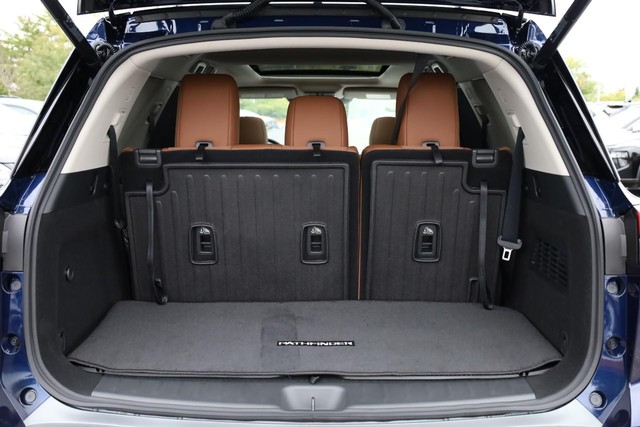 Nissan Pathfinder Vehicle Image 07