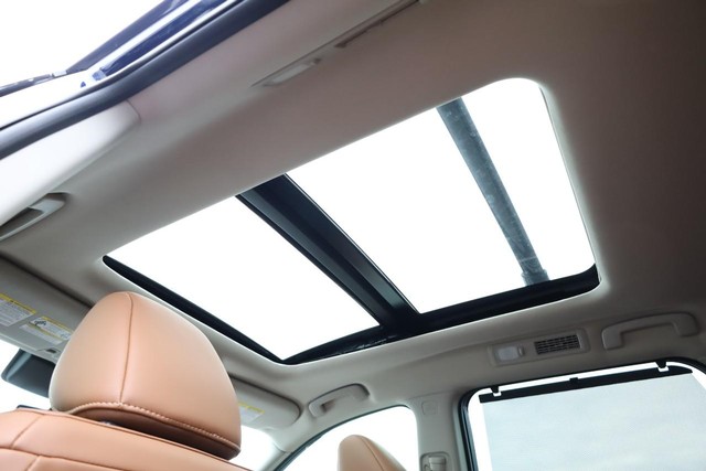 Nissan Pathfinder Vehicle Image 12