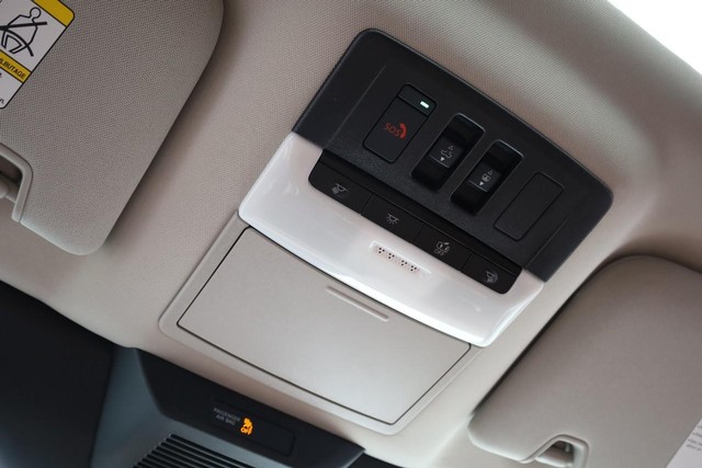 Nissan Pathfinder Vehicle Image 21