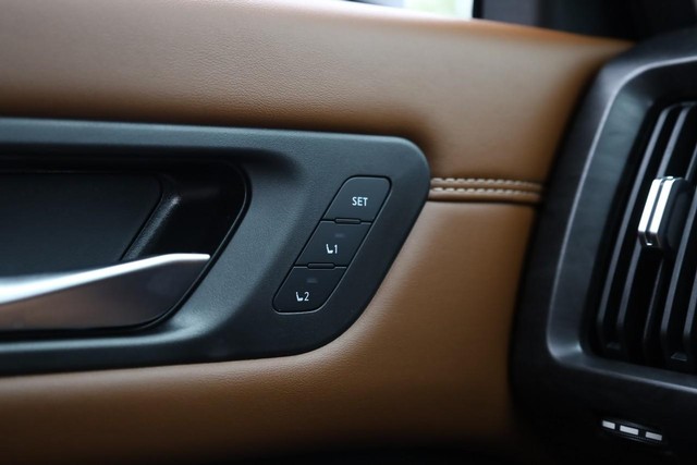 Nissan Pathfinder Vehicle Image 23