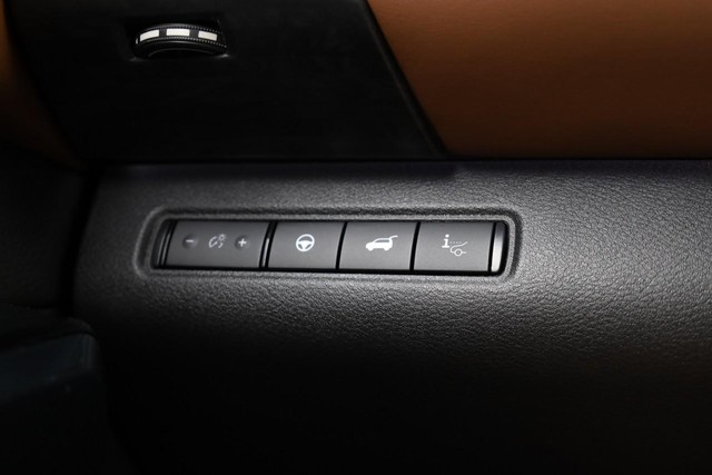 Nissan Pathfinder Vehicle Image 24
