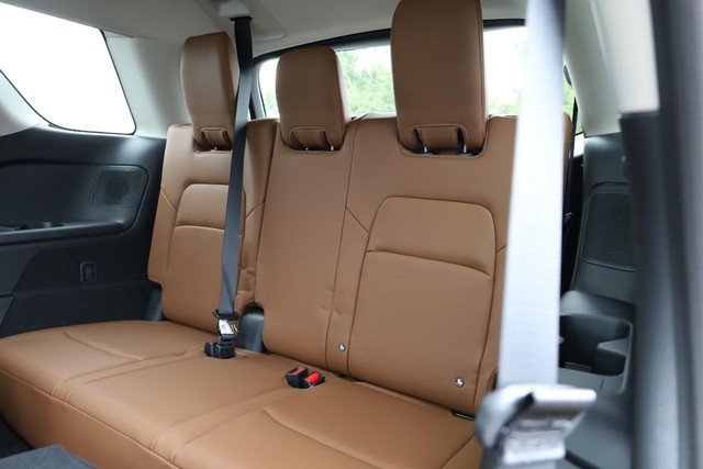 Nissan Pathfinder Vehicle Image 31