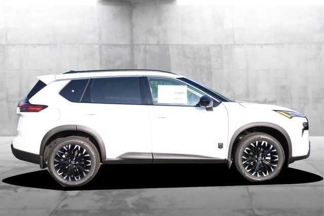 Nissan Rogue Vehicle Full-screen Gallery Image 5