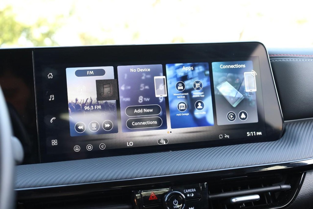 Nissan Kicks Vehicle Image 11