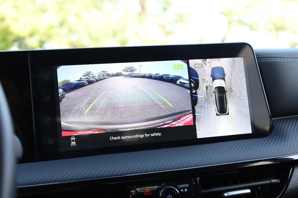 Nissan Kicks Vehicle Image 12