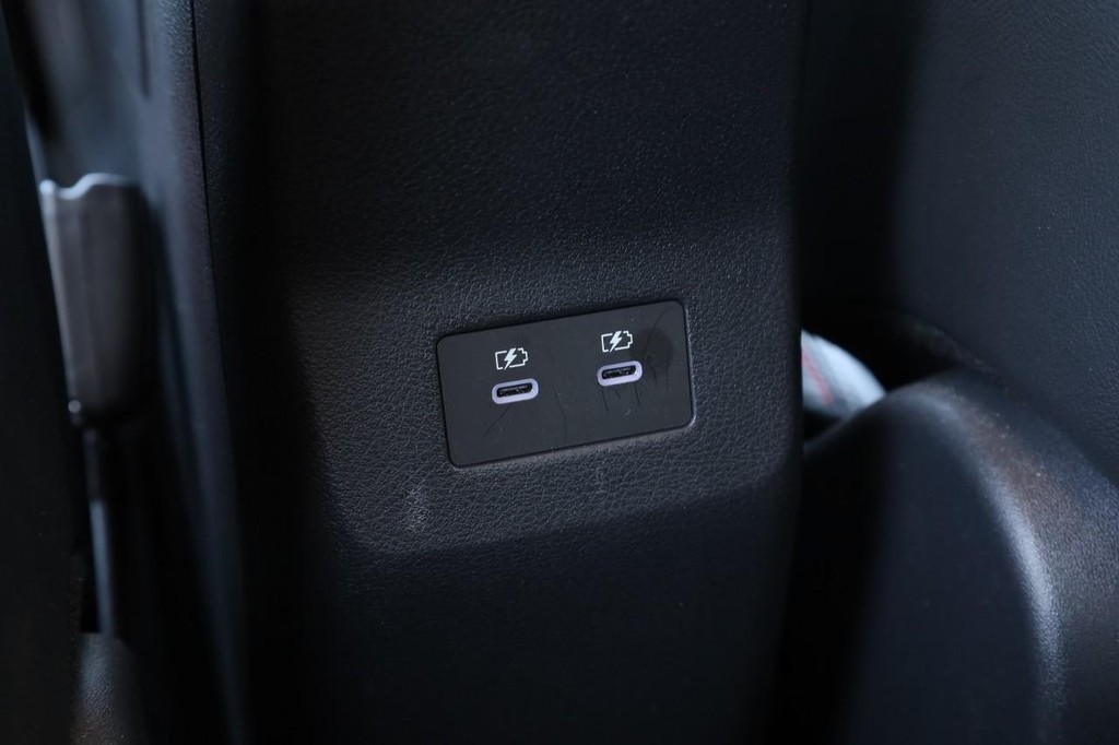 Nissan Kicks Vehicle Image 21