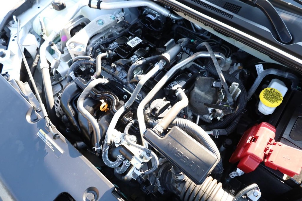 Nissan Sentra Vehicle Image 25