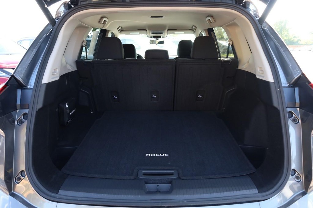 Nissan Rogue Vehicle Image 07