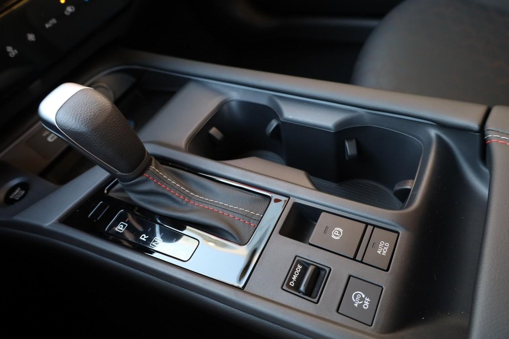 Nissan Sentra Vehicle Image 17