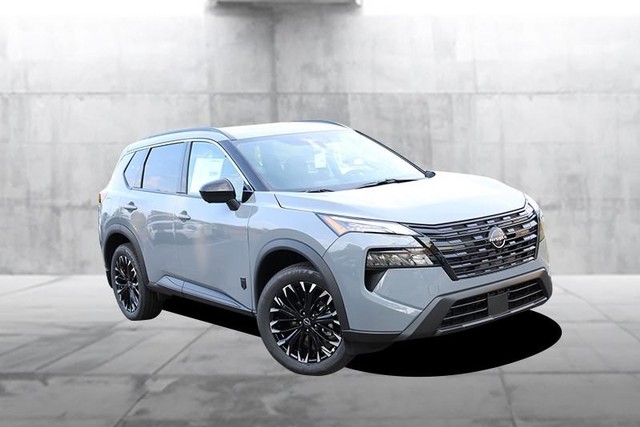 Nissan Rogue Vehicle Image 02