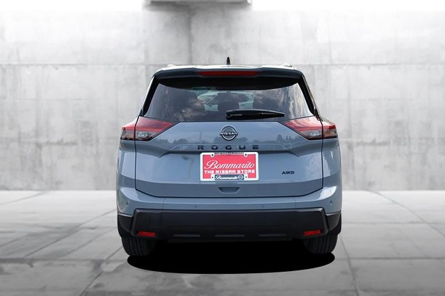 Nissan Rogue Vehicle Image 06