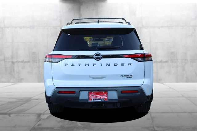 Nissan Pathfinder Vehicle Full-screen Gallery Image 6