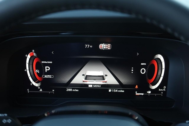 Nissan Pathfinder Vehicle Full-screen Gallery Image 14
