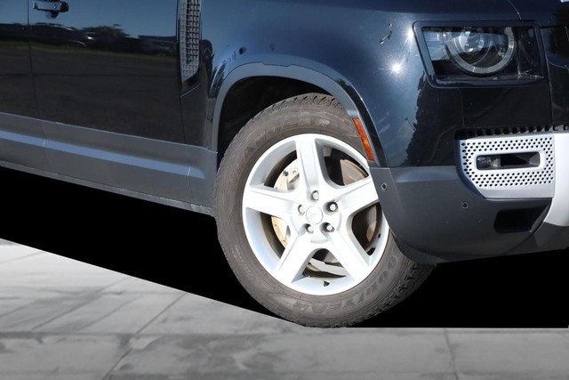 Land Rover Defender Vehicle Image 03