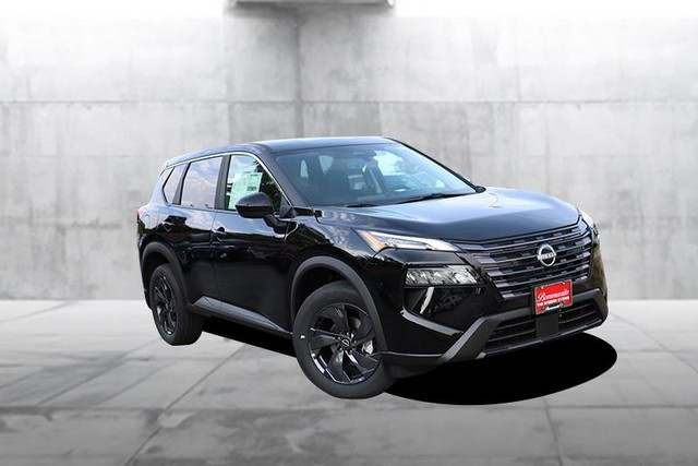 Nissan Rogue Vehicle Full-screen Gallery Image 2