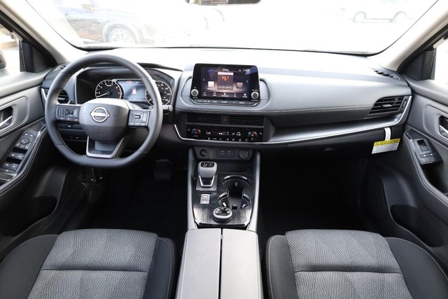 Nissan Rogue Vehicle Full-screen Gallery Image 22