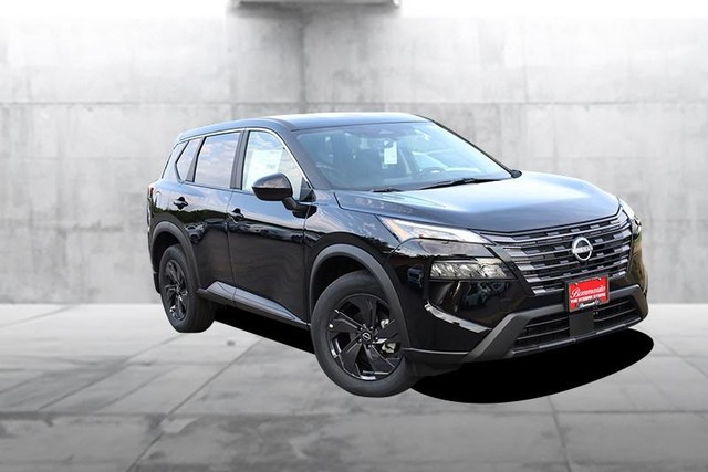 Nissan Rogue Vehicle Image 02