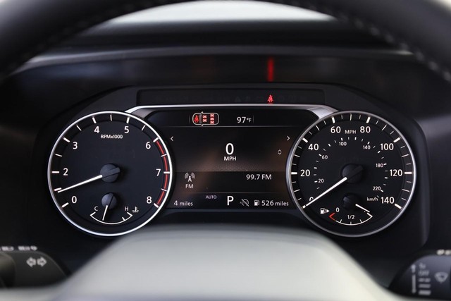 Nissan Rogue Vehicle Image 10