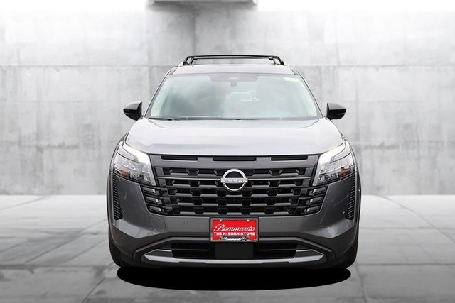 Nissan Pathfinder Vehicle Image 04