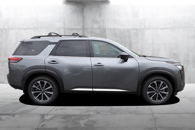 Nissan Pathfinder Vehicle Image 05