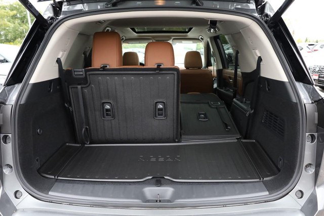 Nissan Pathfinder Vehicle Image 08