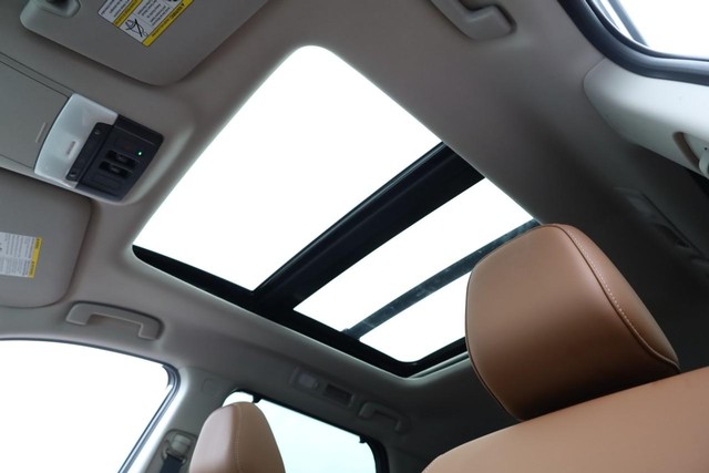 Nissan Pathfinder Vehicle Image 11