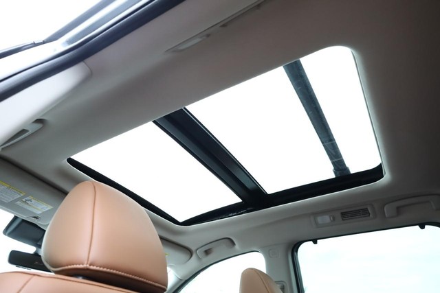 Nissan Pathfinder Vehicle Image 12