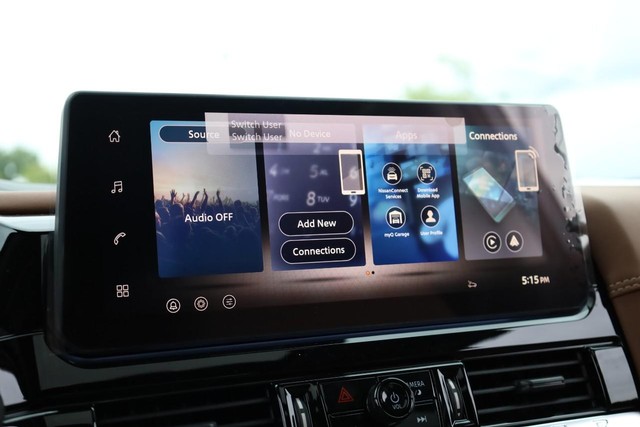 Nissan Pathfinder Vehicle Image 16