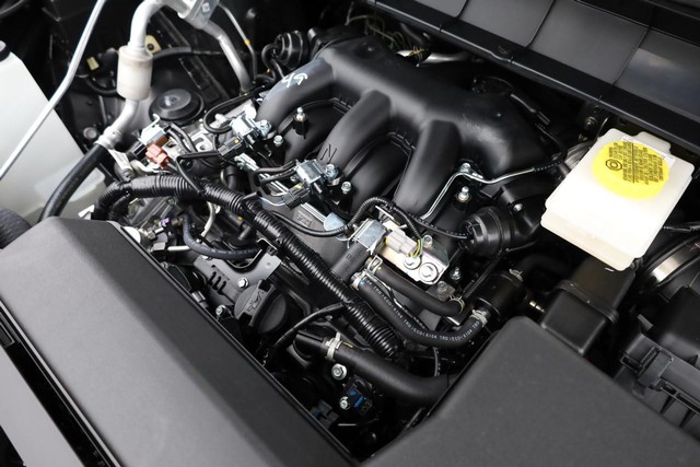 Nissan Pathfinder Vehicle Image 33