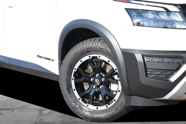Nissan Pathfinder Vehicle Image 03
