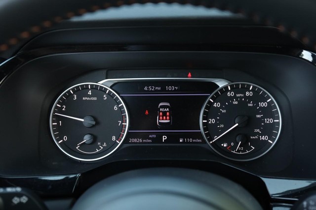 Nissan Pathfinder Vehicle Image 12