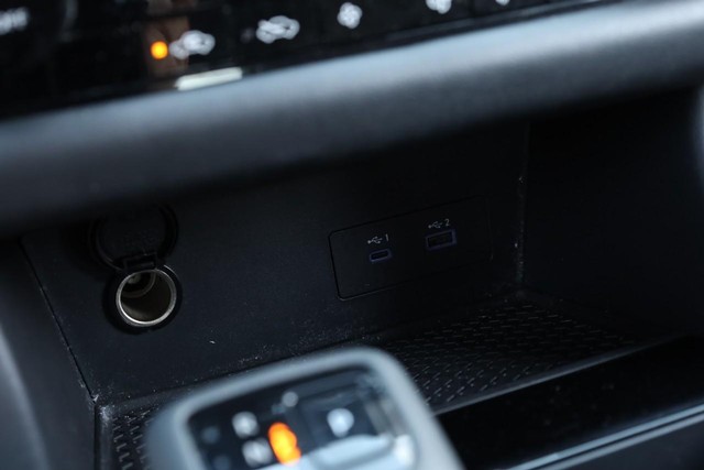 Nissan Pathfinder Vehicle Image 16