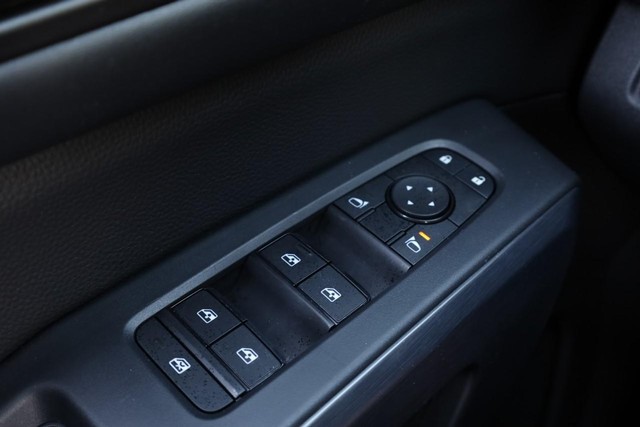 Nissan Pathfinder Vehicle Image 19