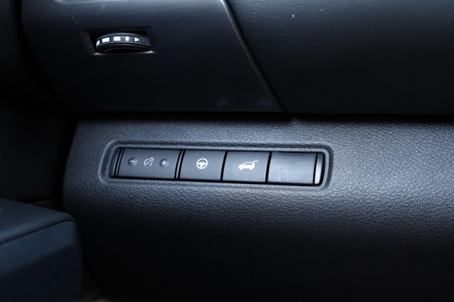 Nissan Pathfinder Vehicle Image 20