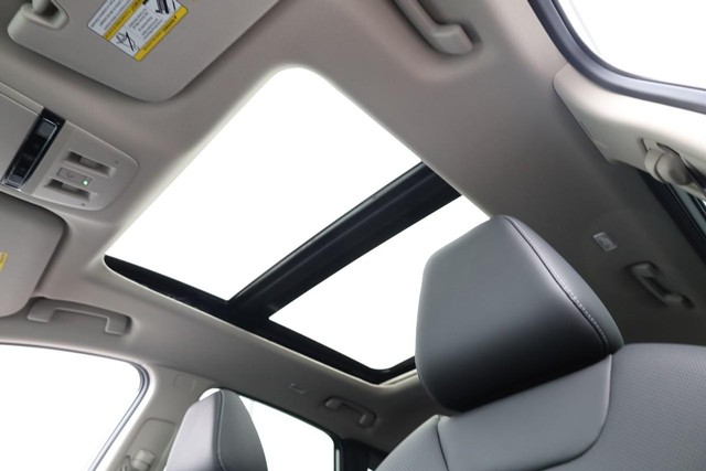 Nissan Murano Vehicle Full-screen Gallery Image 9