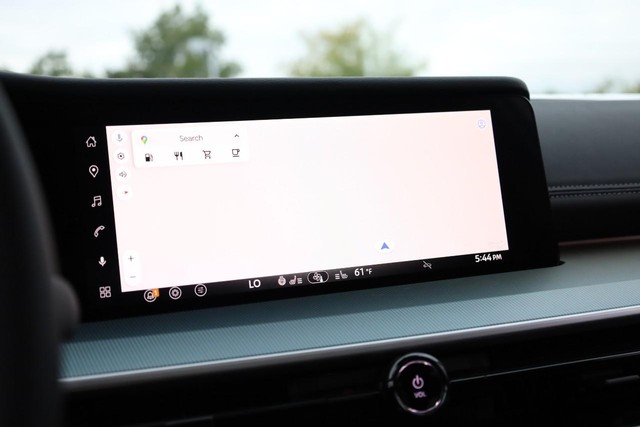 Nissan Murano Vehicle Full-screen Gallery Image 14