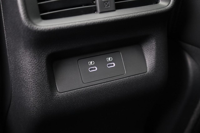 Nissan Murano Vehicle Full-screen Gallery Image 26