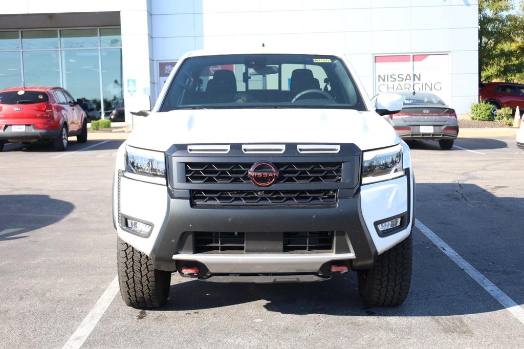 Nissan Frontier Vehicle Image 04