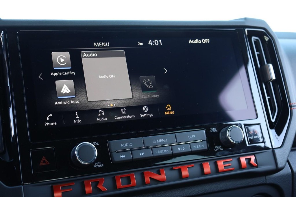 Nissan Frontier Vehicle Image 11